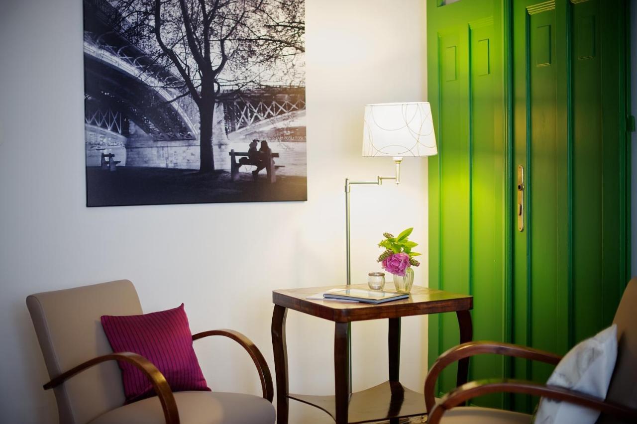 Appartement Door Family *